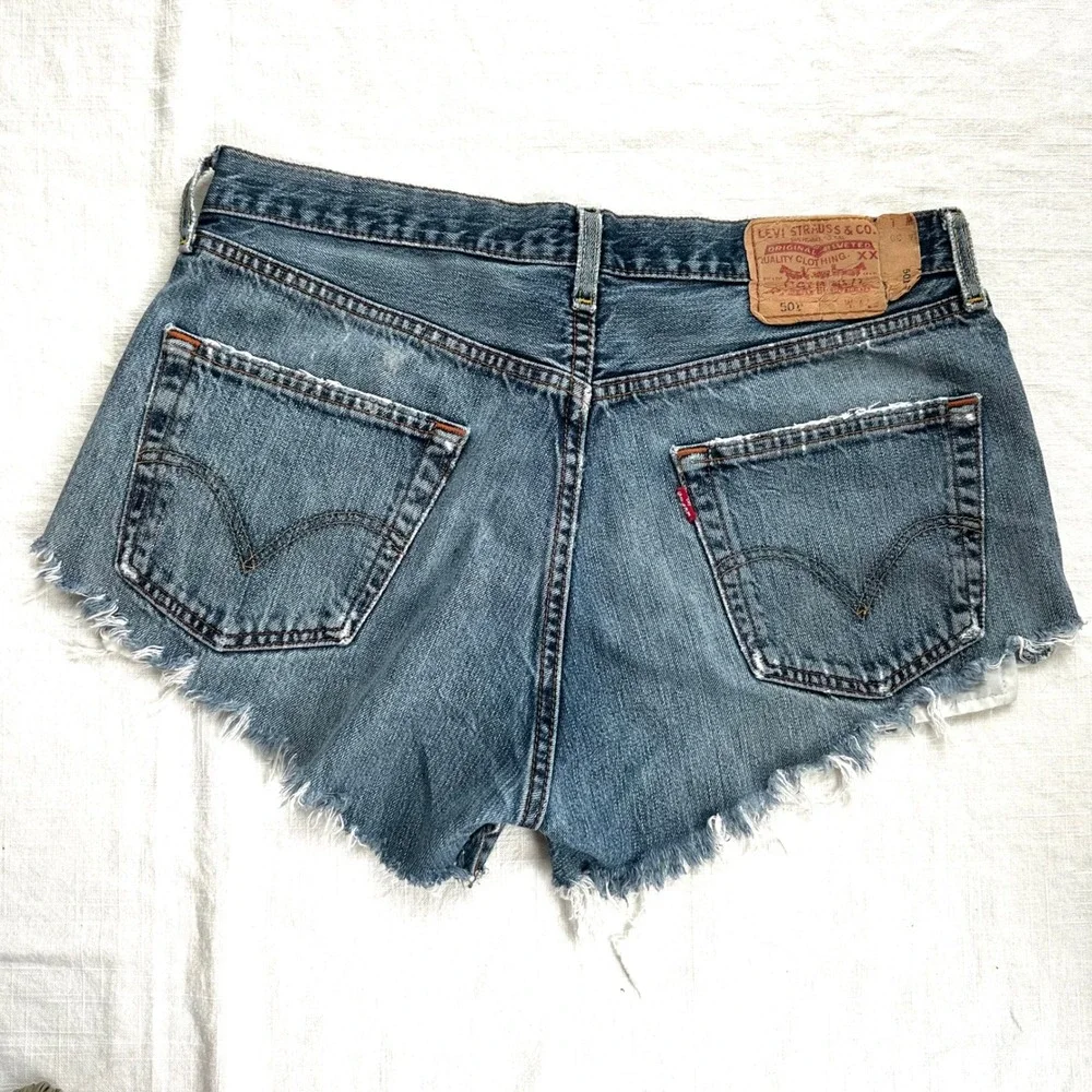 Levi's 501 Denim Shorts Frayed Hem‎ Vtg Distressed Vintage Womens Size 29